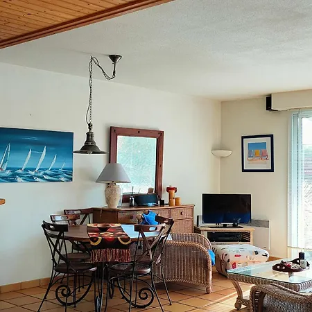 Maison Saint-jean-de-monts, 4 Pieces, 6 Personnes - Fr-1-323-494 Hotel 4*